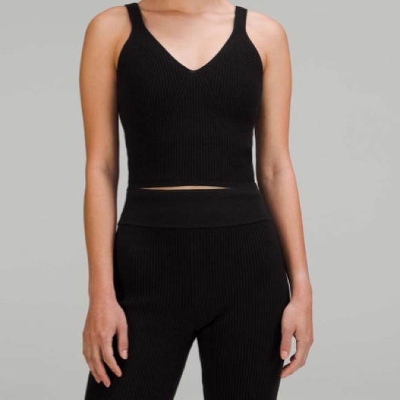 Lululemon Set’ Ribbed Knit Tank & Shorts - Picture 5 of 16